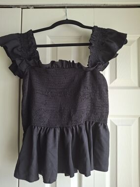 SHEIN Black Smocked Ruffle Sleeve Crop Top